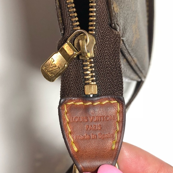 SOLD! Authentic Louis Vuitton Pochette - Picture 2 of 8